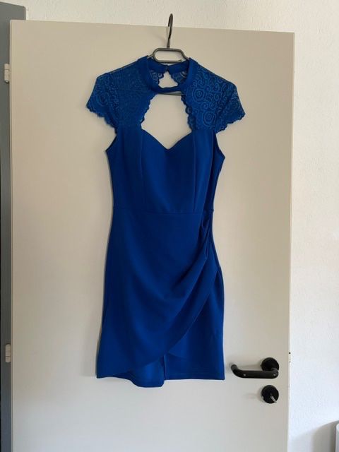 Vestiti: Robe bleue électrique avec dentelle – Nuovo (secondo la descrizione) da Dompierre FR venduto da Laetitia1999