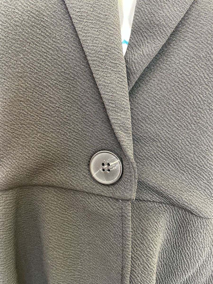 Giacche: Schwarzer Blazer Gr. L - tailliert, assymetrisch – Nuovo (secondo la descrizione) da Kaltbrunn venduto da pooc1975 3