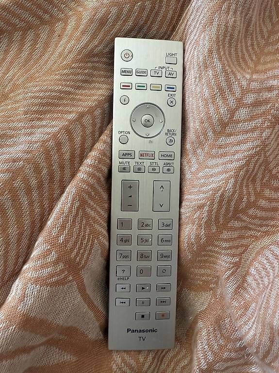Panasonic Televisori: Panasonic TX-55CXF757 55 – Usato da Zürich venduto da Sashkica 1