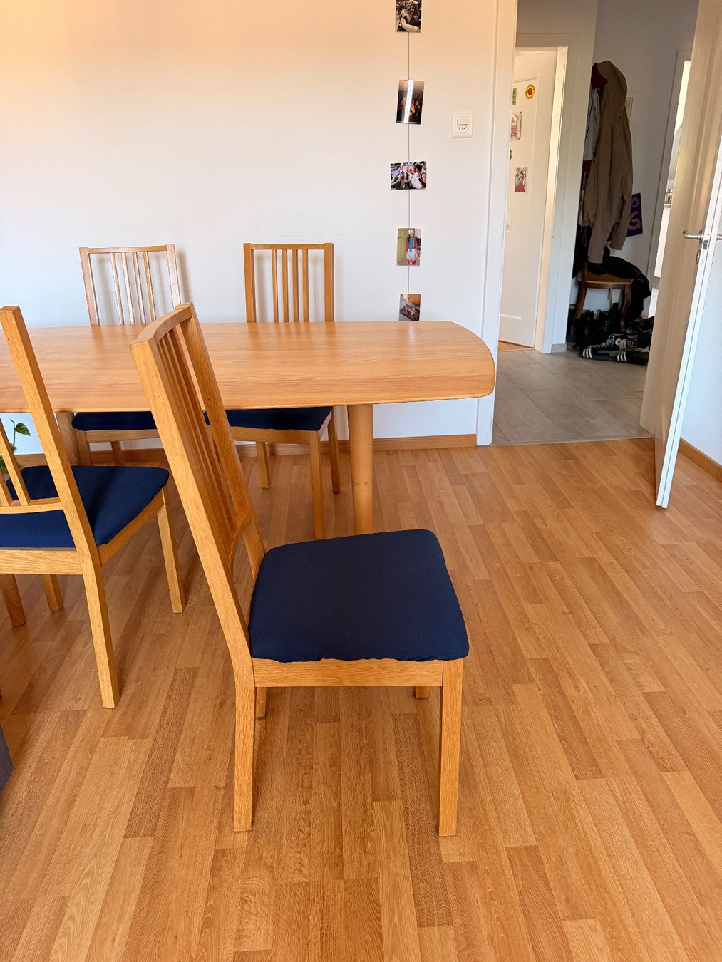Set di tavolo e panche: Esstisch aus Holz mit 4 Stühlen – Usato da Bern venduto da fio_66sr 3