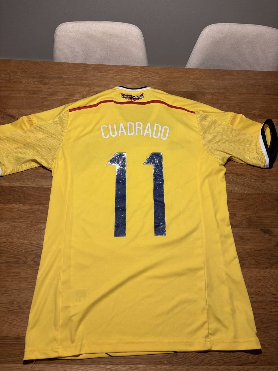 Maillots de corps & Pantalons: Kolumbien Trikot – D'occasion à Oberwil-Lieli par kev_vm5v 3