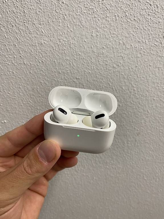 Casques audio: AirPods Pro 1 – D'occasion à Affoltern am Albis par MarkoCCN