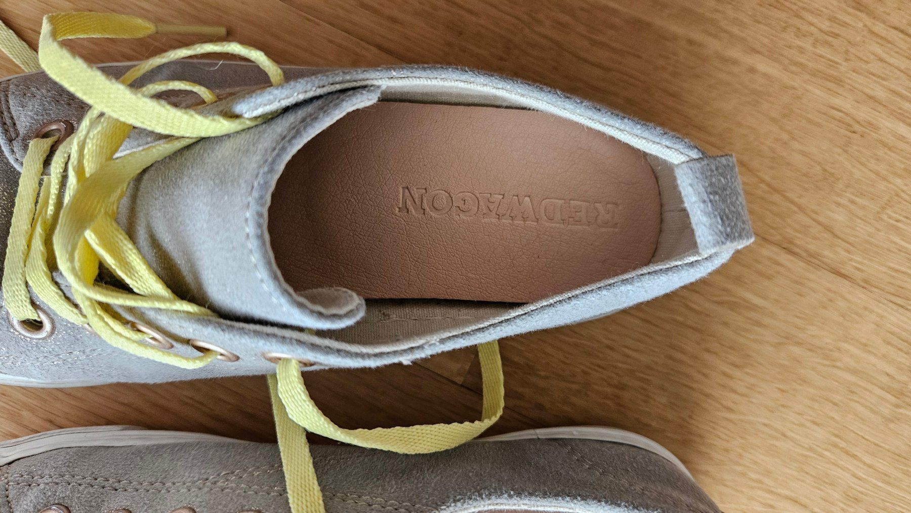 Scarpe per ragazze: RED Wagon Mädchen Low-Top Sneakers 32 – Usato da Gossau SG venduto da dolores_x 5