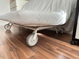 Canapé-lit très confortable – compact et pratique