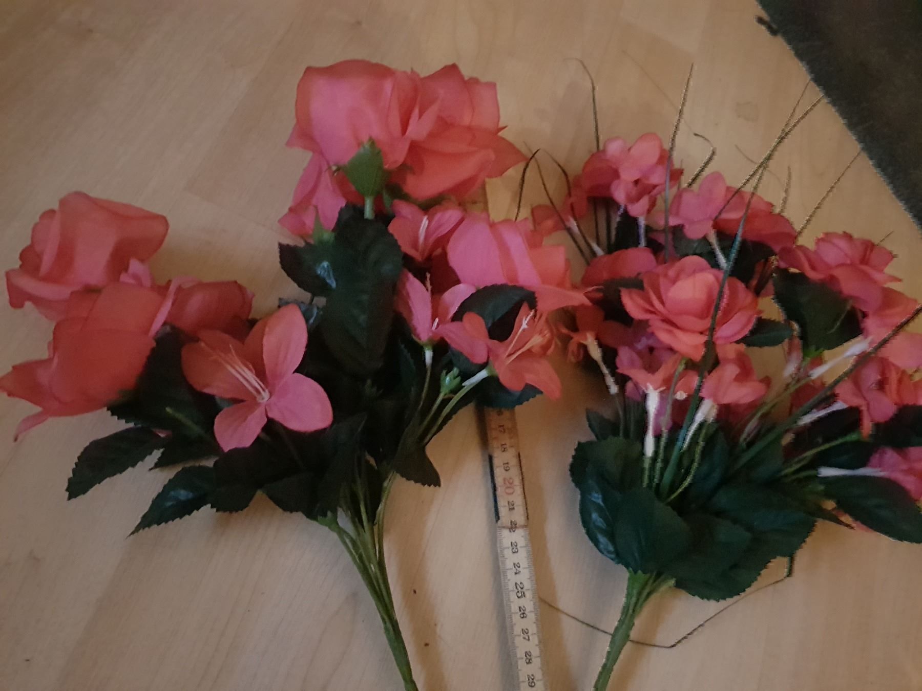 Tutte le decorazioni: 2 Kunstblumenstrãusse K18 – Nuovo (secondo la descrizione) da Schwarzenburg venduto da Flamingo07 1