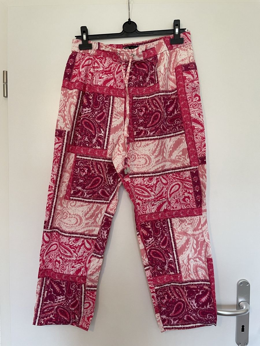 Zara Pantaloni: Pink Paisley Patchwork Trousers – Nuovo (secondo la descrizione) da Roche VD venduto da closetcleanse