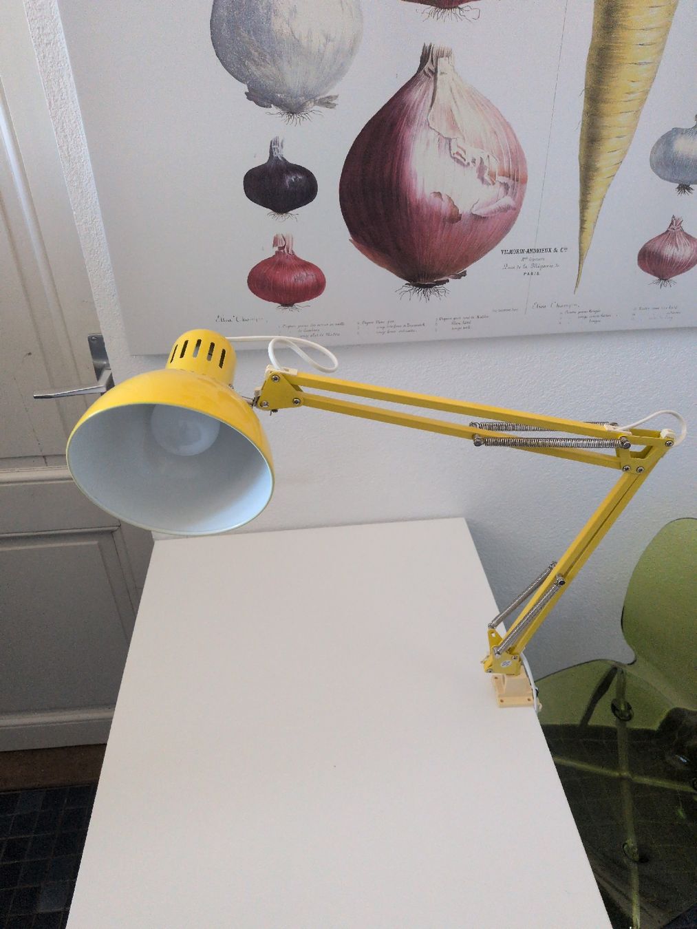 Ikea Lampade: Lampe de bureau jaune Ikea – Nuovo (secondo la descrizione) da Payerne venduto da ber_82s7
