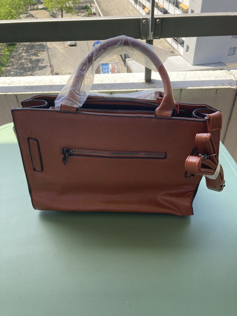 Borse da donna: Handtasche  – Nuovo e nell'imballaggio originale da Bern venduto da tar_hm7j 1