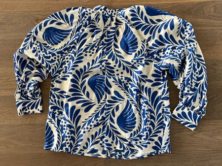 Bluse mit schönem Muster, blau-weiss, Gr. M