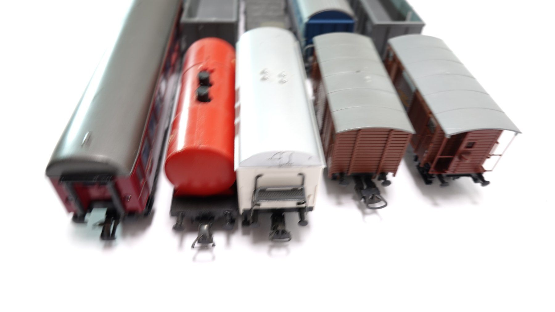 Modelleisenbahnen: e69 neu Wagen div Hersteller zum Spielen oder Basteln – Gebraucht aus Thun von evinka_gmbh 6