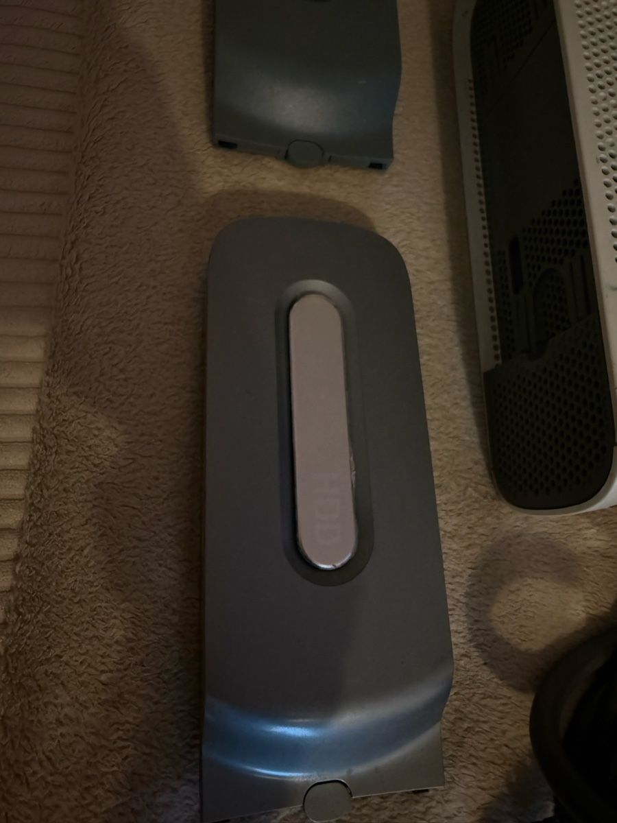 Microsoft Konsolen: XBOX 360 mit 3 Controller und 2 Speicherkarten – Gebraucht aus Zürich von mellymawi 2