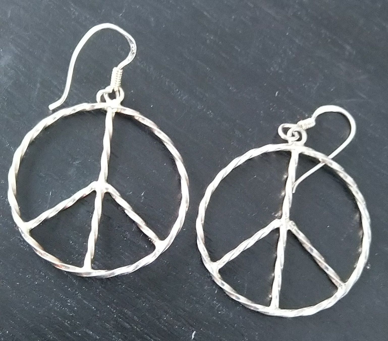 Orecchini pendenti & Orecchini a lobo: PEACE  OHRRINGE IN 925 SILBER – Usato da Romanshorn venduto da BoutiqueA