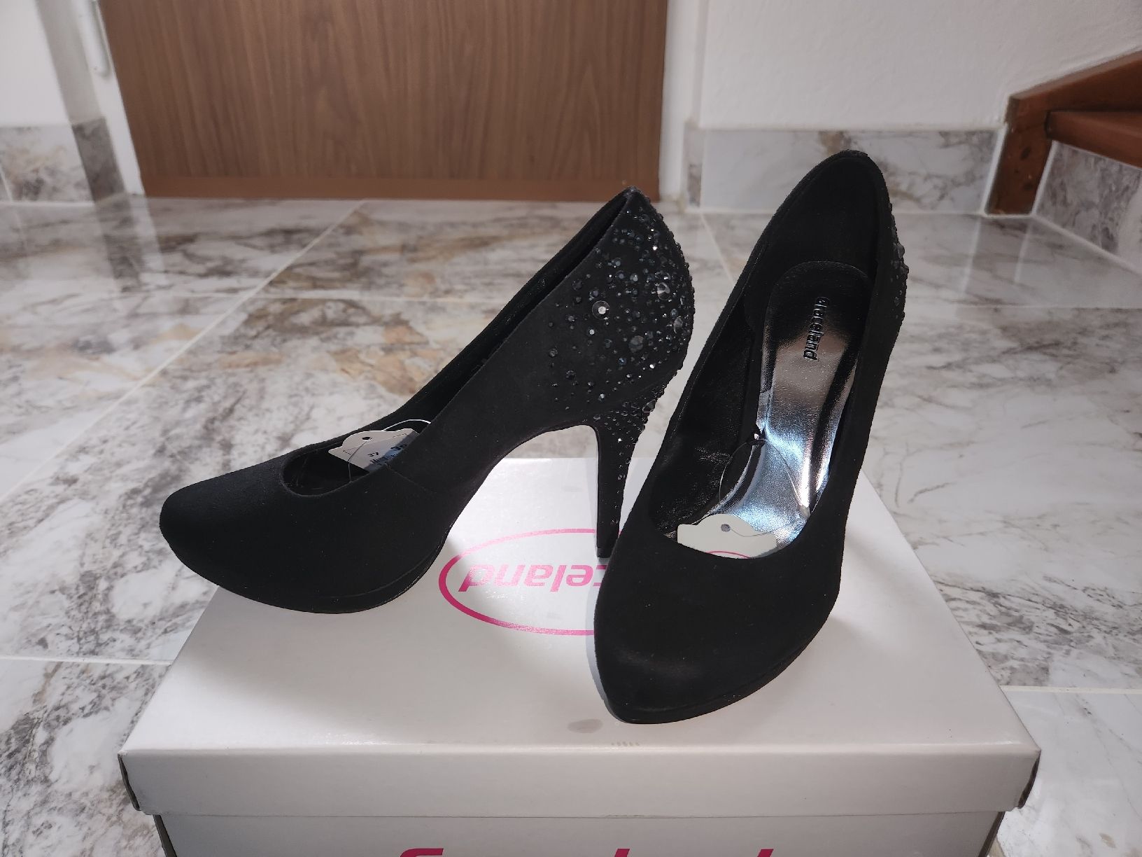 Scarpe da donna: Neue High Heels – Nuovo (secondo la descrizione) da Tägerwilen venduto da DoBi223