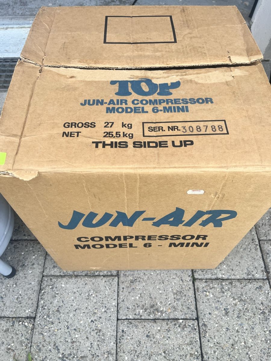 Jun-Air Compressori: Compresseur Jun-Air Model 6-Mini - état impeccable  – Usato da Crissier venduto da Texavery01 5
