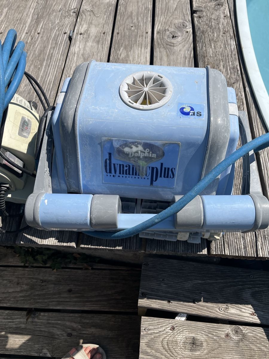 Dolphin Schwimmbad-Zubehör: Robot piscine Dolphin Dynamic Plus – Gebraucht aus Formangueires von Msantos 2