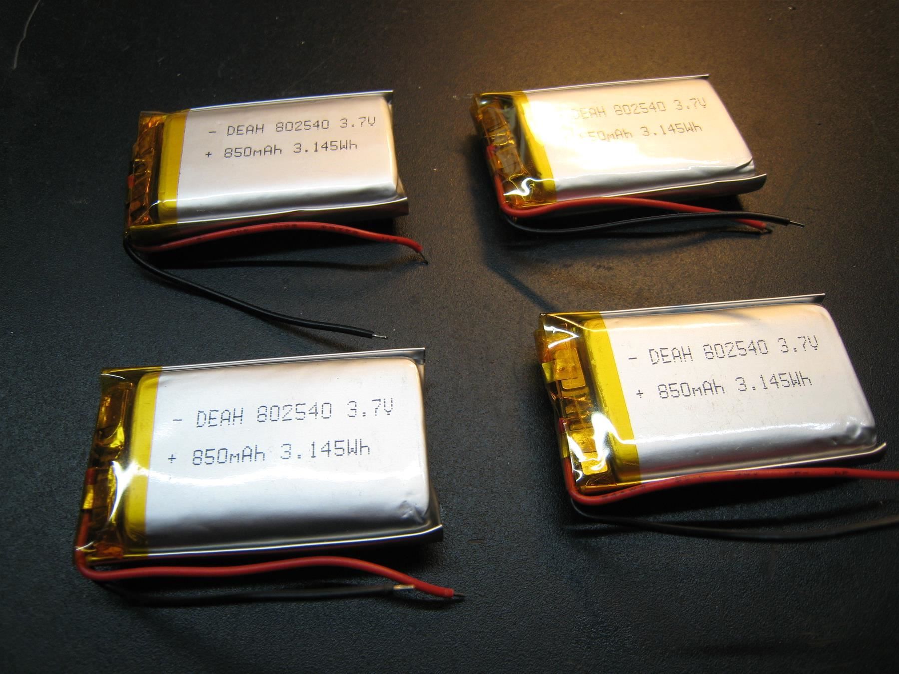 Ladegeräte: ***** 3.7V 850 mAh - Lipo cells 802540 – Neu und originalverpackt aus Villaz-St-Pierre von Ubid 2