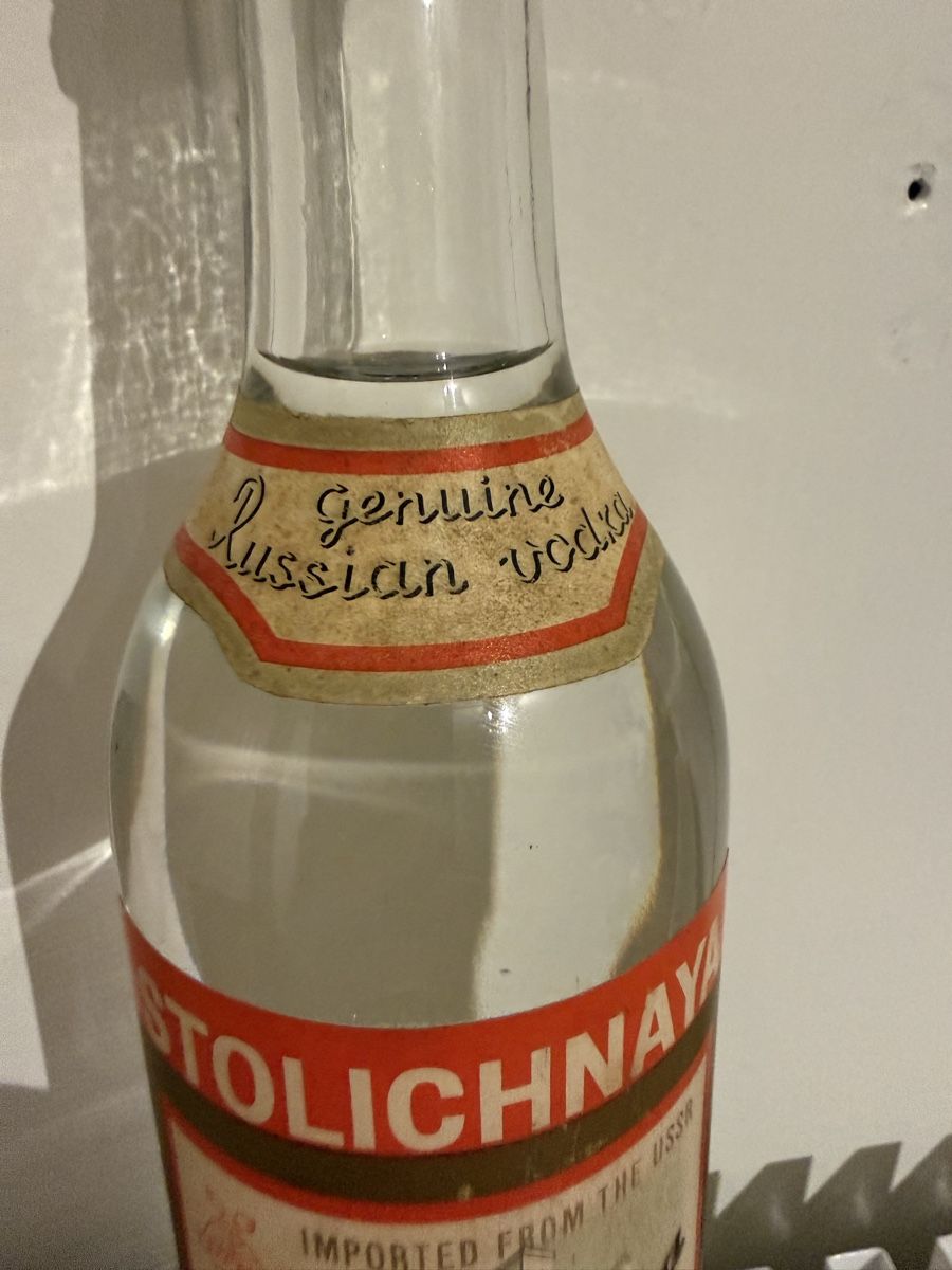 Vintage Stolichnaya Vodka – USSR ungeöffnet Sammlerflasche (Neu (gemäss ...