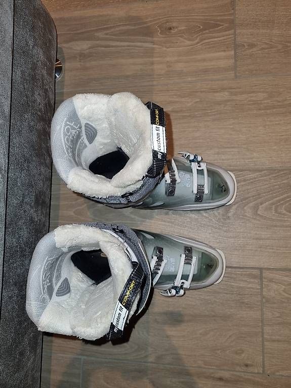 Scarpe da donna: Skischuhe Salamon Gr 40/26.0 – Usato da Brügg BE venduto da Delfin79 2