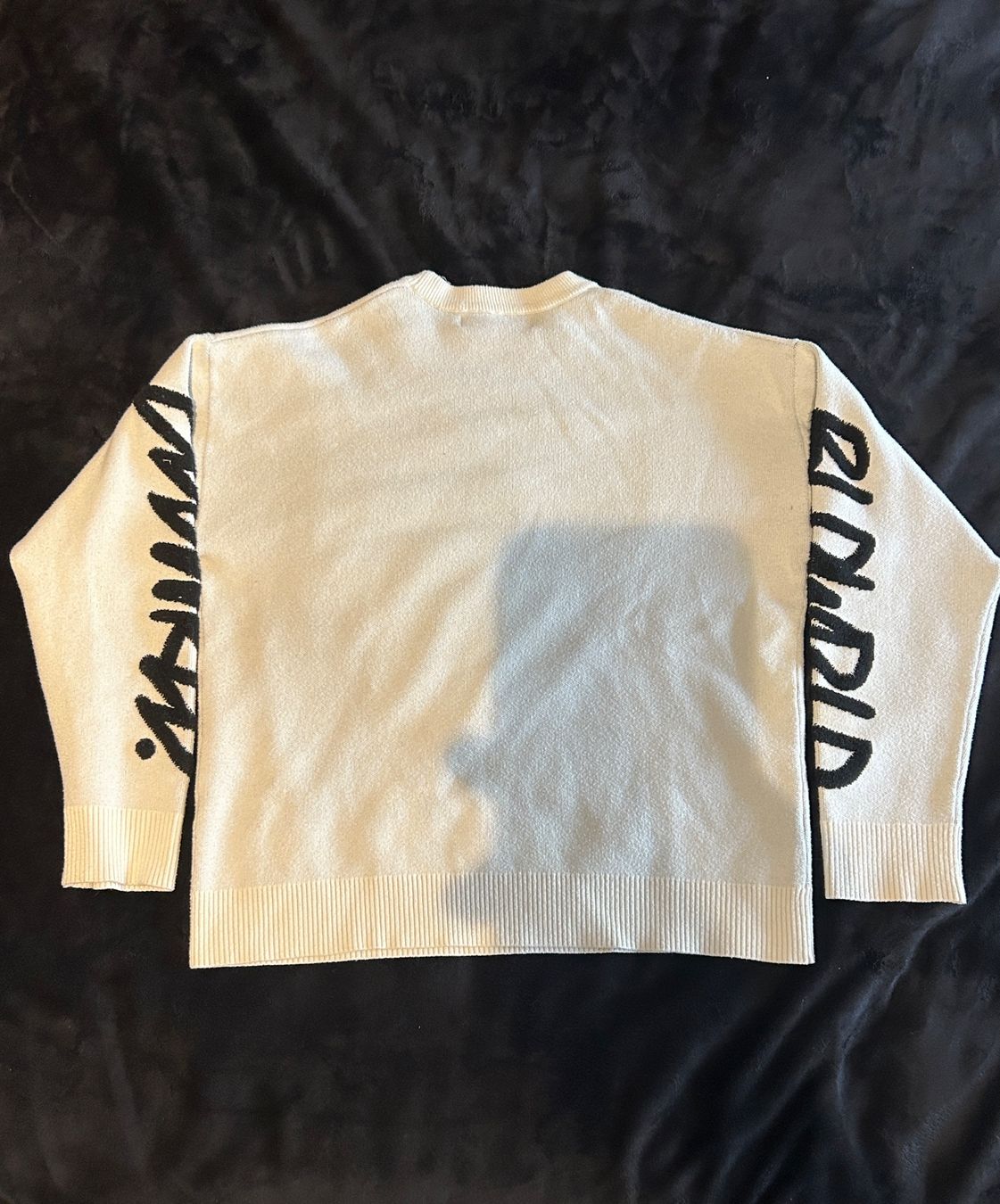 Bershka Maglioni & Felpe: Pullover Bershka Yin Yang Design Weiss Grösse M – Nuovo (secondo la descrizione) da Roggwil BE venduto da ghemma 1