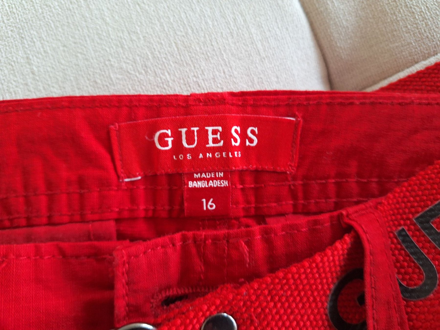 Guess Pantalons: Guess Hose – D'occasion à Schwerzenbach par Kapstadt2007 1