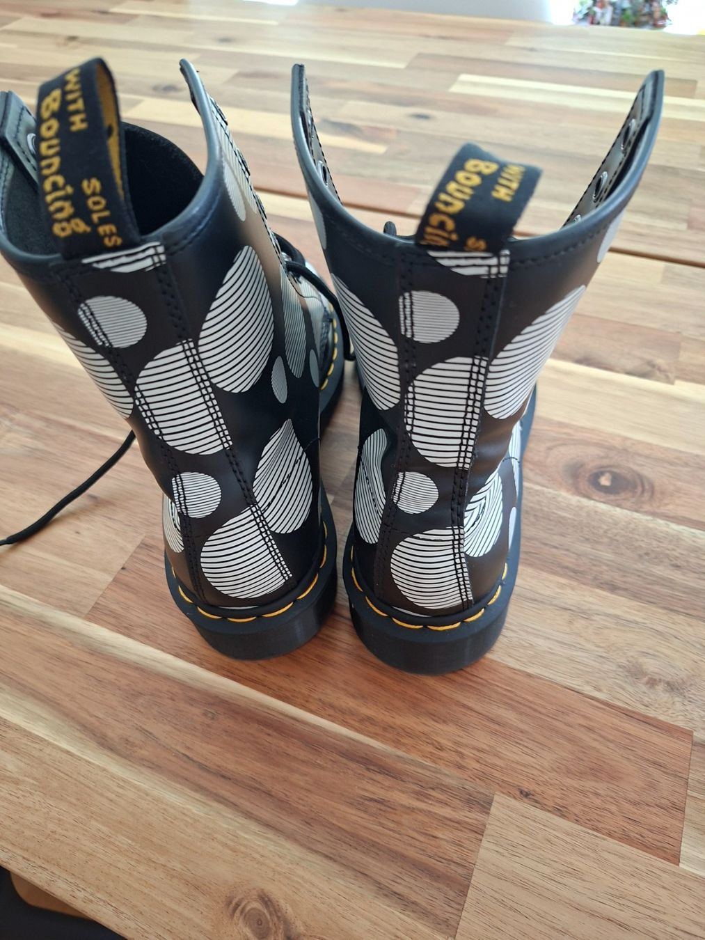 Dr. Martens Damenschuhe: Stiefel / Boots – Gebraucht aus St.Gallen von BySadie 2