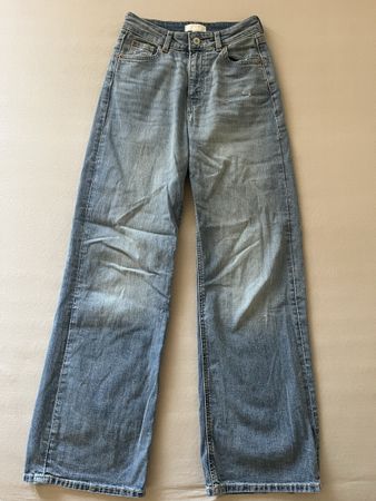 Wide-Leg Jeans S