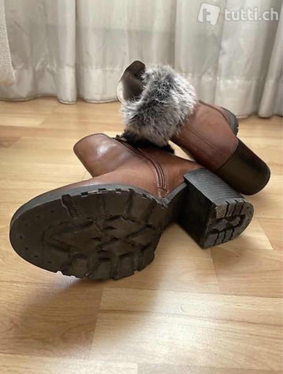 Bugatti Scarpe da donna: Bugatti Stiefeletten Gr. 38 – Usato da Goldach venduto da pikay 1