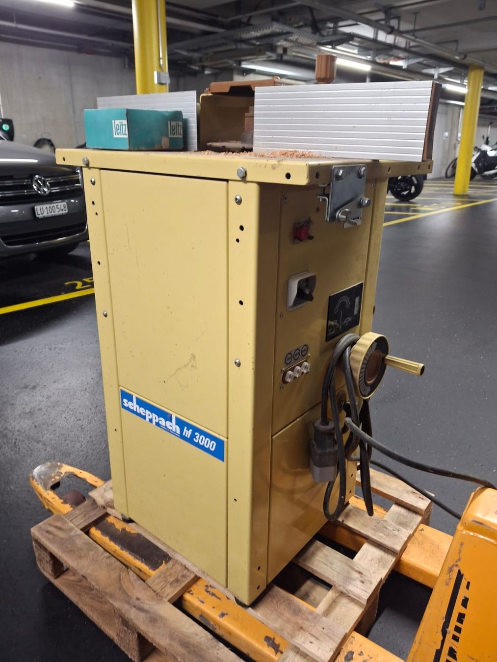 Scheppach Tutte le macchine: Scheppach HF3000 Kehlfräse – Usato da Kriens venduto da delee 1
