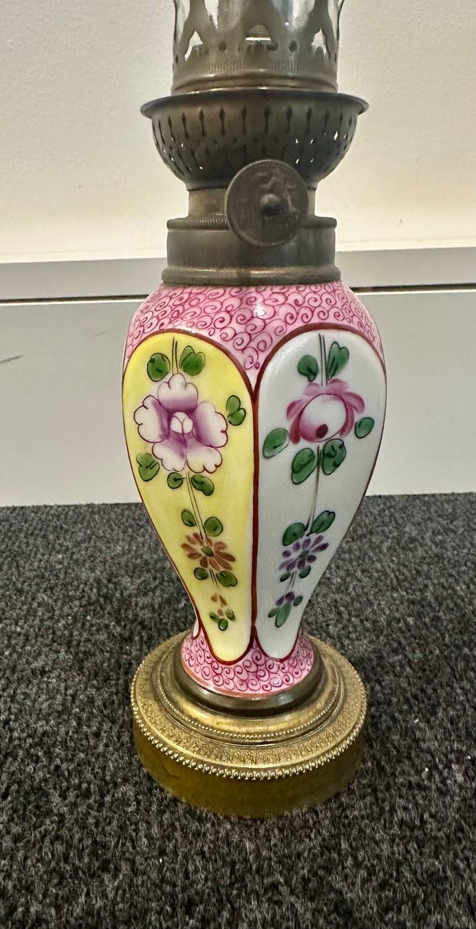 Lampade: Süsse antike Petroleumlampe – Usato da Basel venduto da artthings4you 2