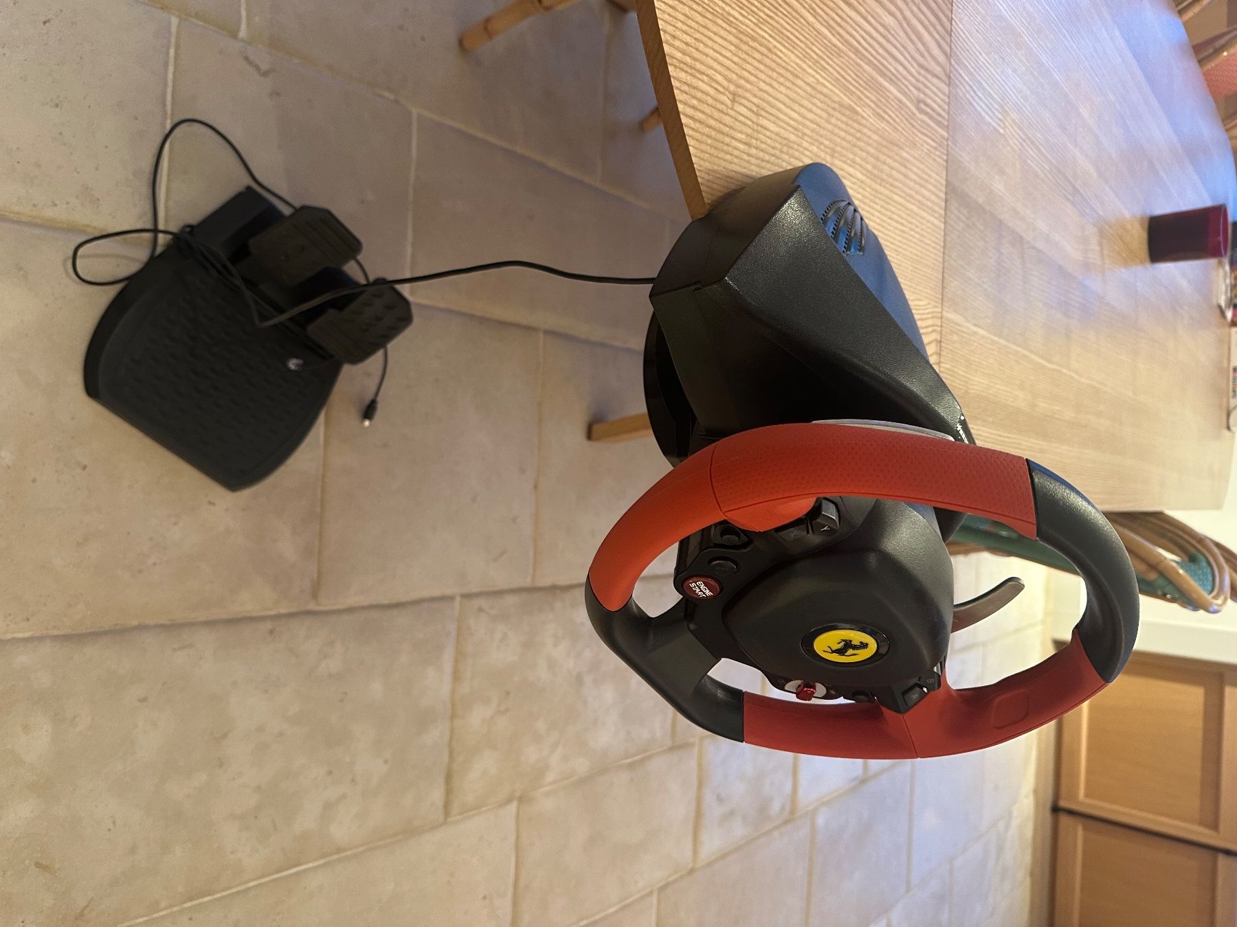 Thrustmaster Controller: Volant Thrustmaster 458 spider Xbox One comme neuf – Usato da Collonge-Bellerive venduto da toto113 1