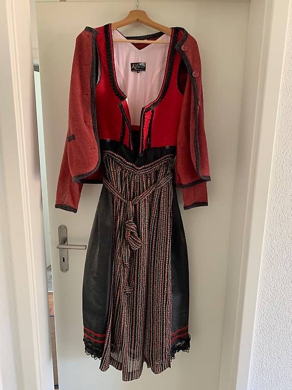 Costumi: Original Zillertalertracht – Usato da Oberweningen venduto da spielmike