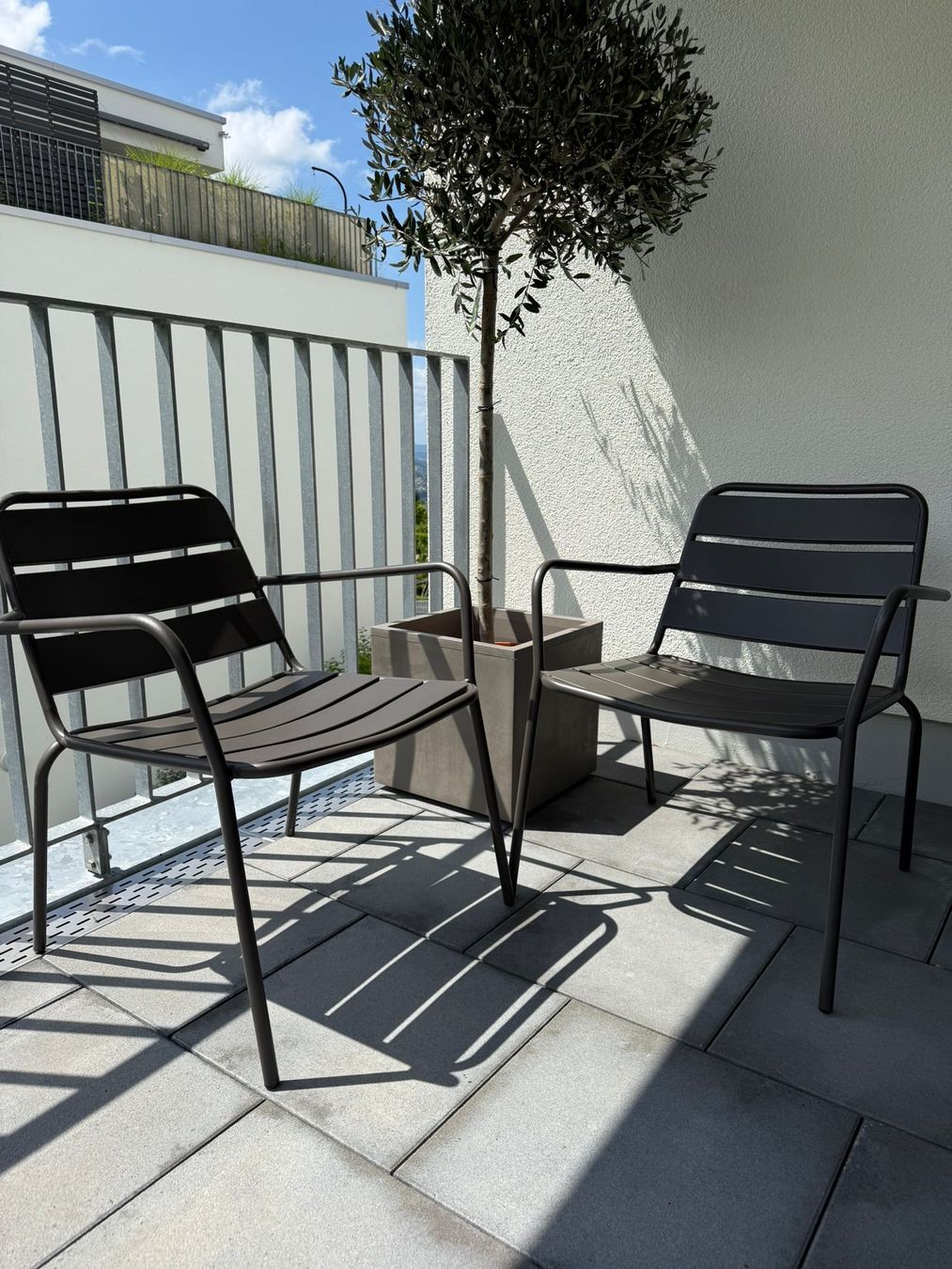 Sedie: 2 stapelbare gartenstühle ab 1.- – Usato da Feusisberg venduto da Blueskys01