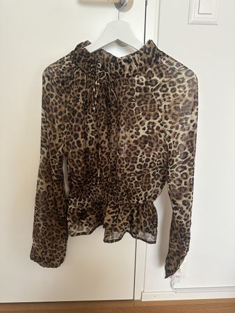 Ungetragene leoparden Bluse von Na-kd