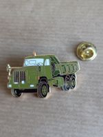 nummerierter Pin Militär-LKW Schweizer Armee Saurer D330 N