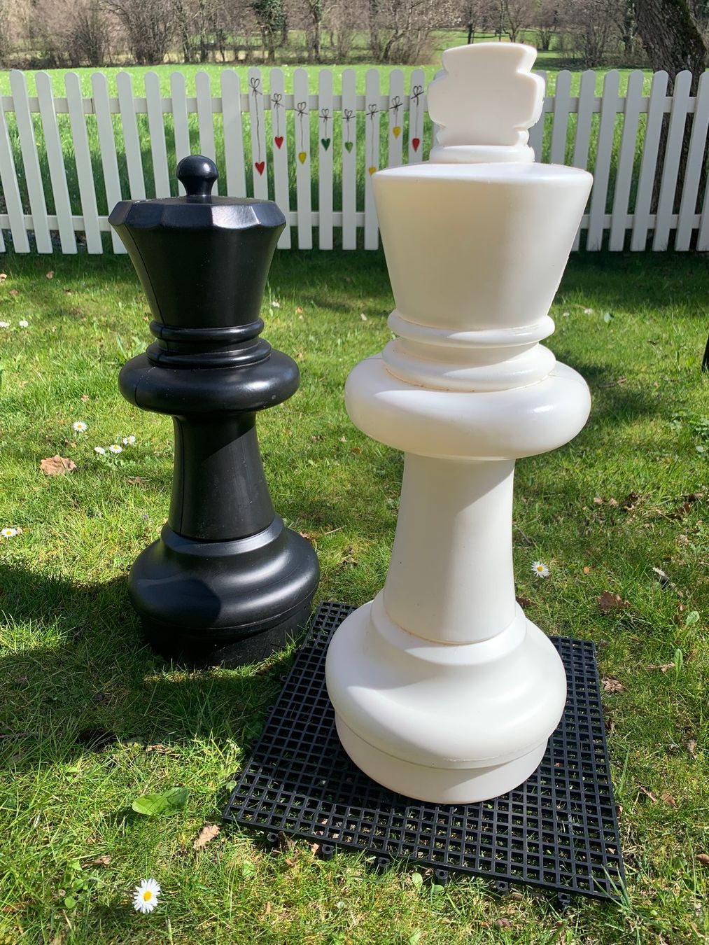 Spiele: Grosses Gartenschach mit Spielfläche – Gebraucht aus St. Gallen von naha15 1