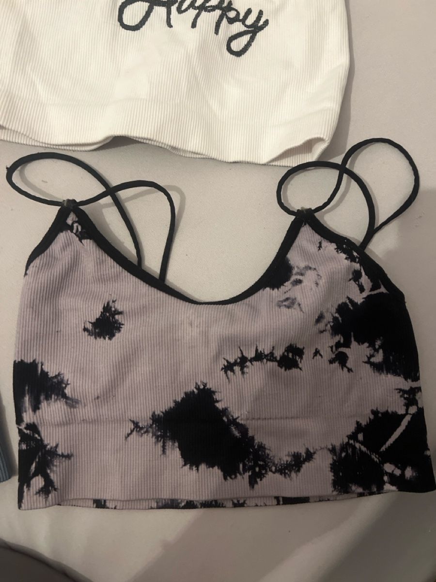 Tops: Crop tops bundle size S/M  – D'occasion à Dietlikon par Luka_Bilic 2