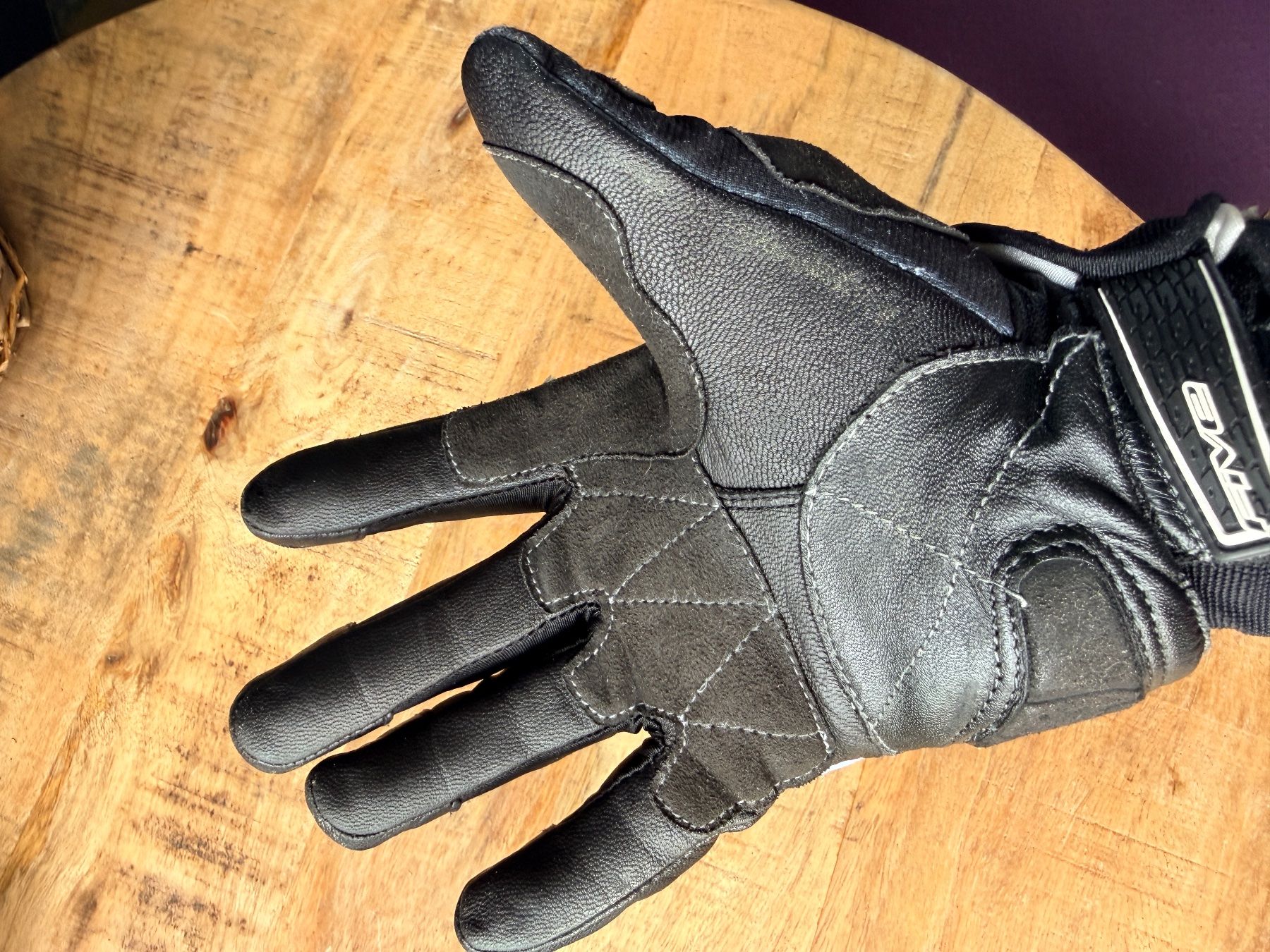 Guanti & manicotti: Five Slide Motorradhandschuhe, Grösse L, Top – Usato da Bern venduto da Ric45ron12 5