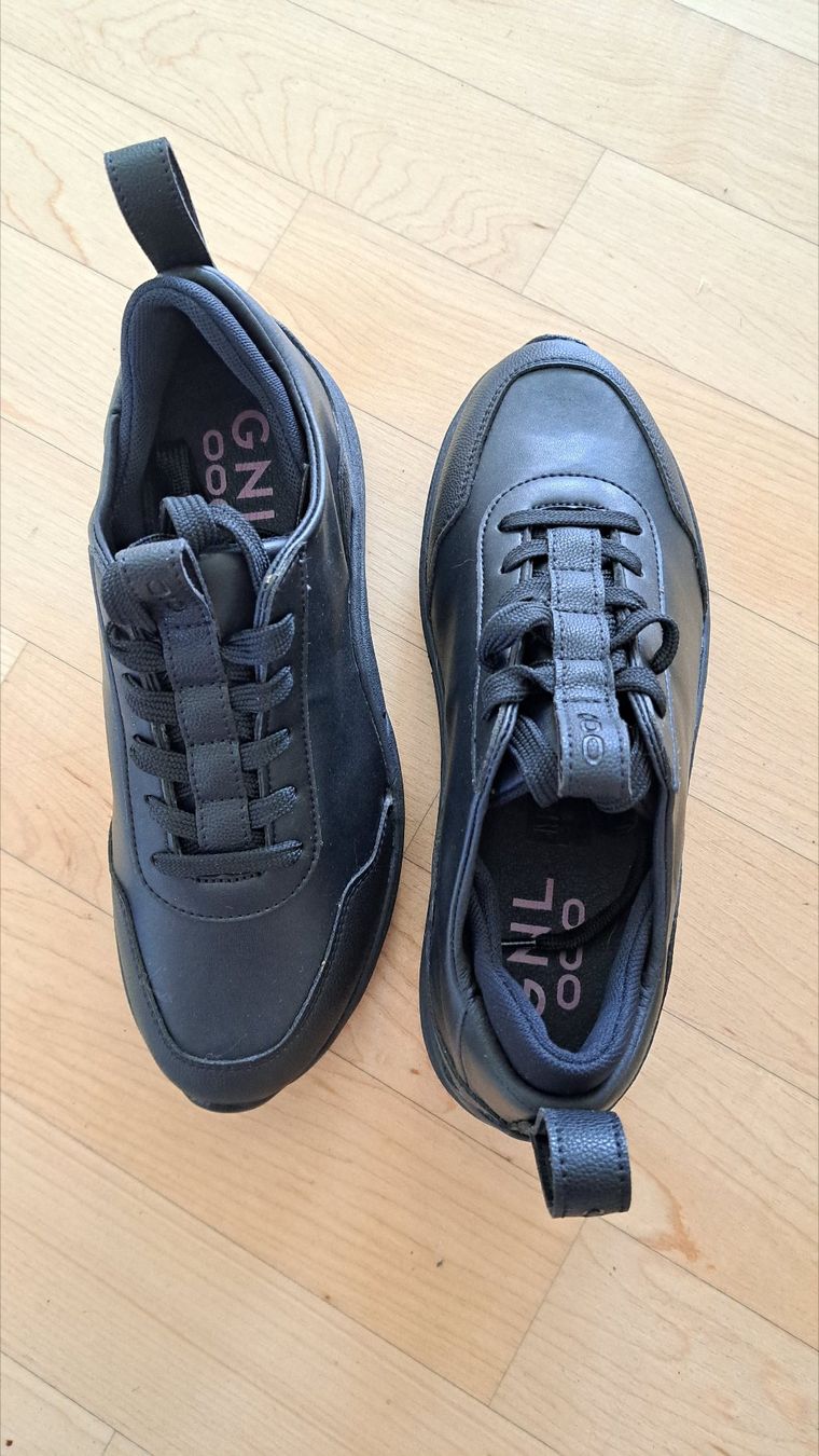 Scarpe da donna: Schwarze GNL Halbschuhe, Grösse 37 – Nuovo (secondo la descrizione) da Dübendorf venduto da Paritae 1