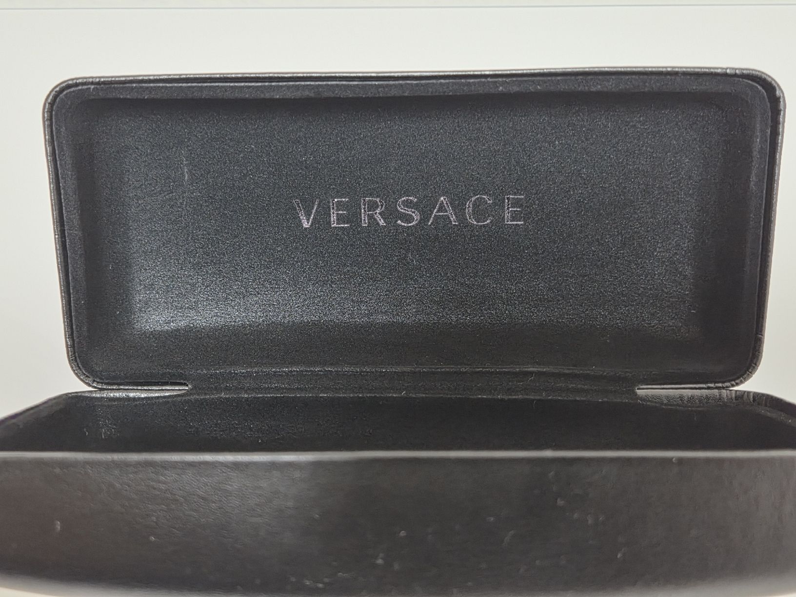 Versace Altro in  Abbigliamento & Accessori: VERSACE Brillenetui – Usato da Embrach venduto da Musti20 1