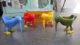 Mid Century 4 KIWI Eierbecher EGG CUP CHICKS in OVP, 60er
