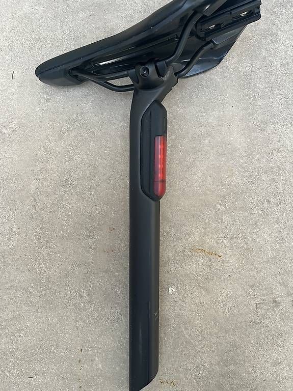 Pezzi di ricambio: Tige de selle Syncros avec lumière  – Usato da Villarbeney venduto da Purit0 4