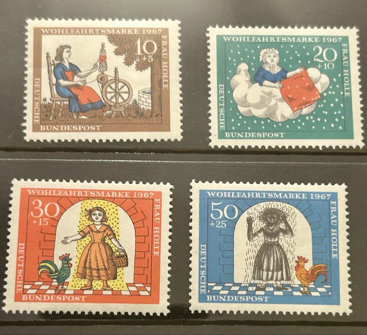 Tutti i francobolli: Frau Holle Allemagne – Nuovo (secondo la descrizione) da Petit-Lancy venduto da Pierre_le_voyageur