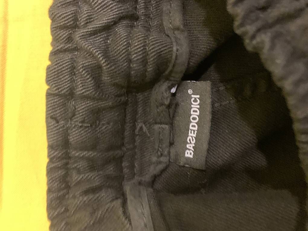 Hosen: Pantaloni Basedodici Neri S – Gebraucht aus Pregassona von pat_8ncg 3