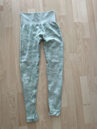 Grüne Teveo Leggings in Gr. S, Camouflage, neu