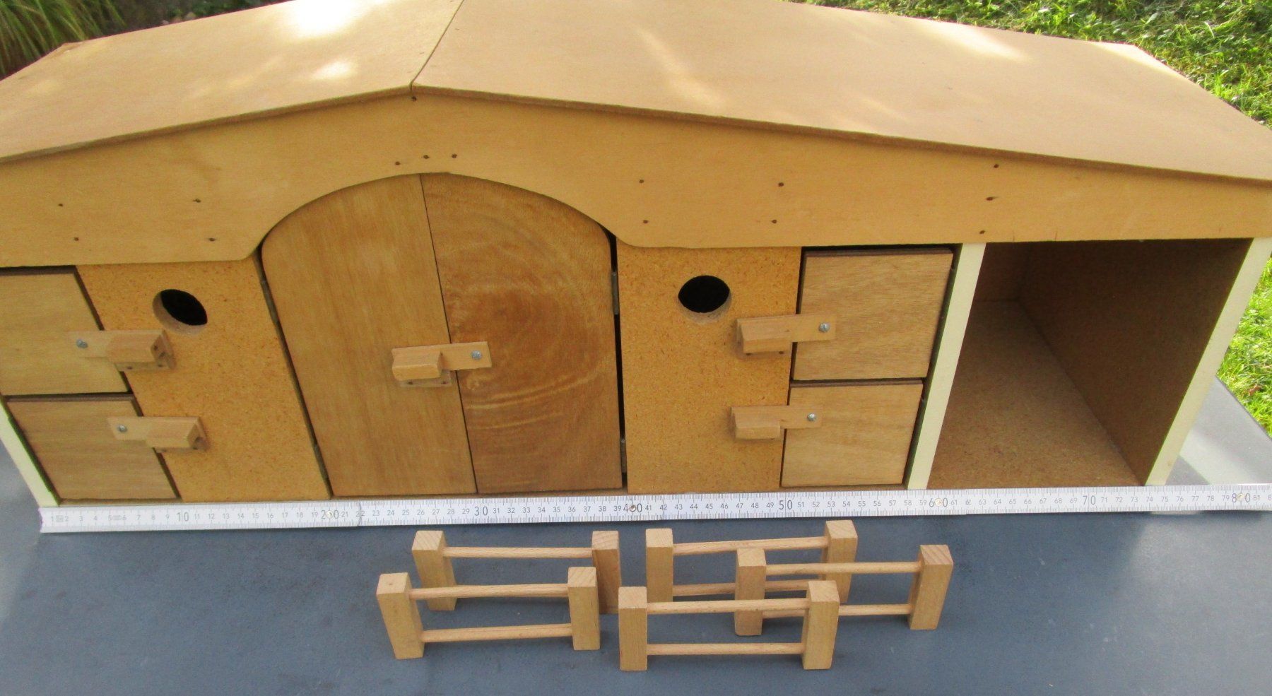 Giocattoli: Holz Stall – Usato da Rapperswil SG venduto da Ralphy 1