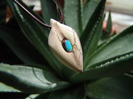 Boulder Opal mit Holzanhänger( Neu nicht getragen )