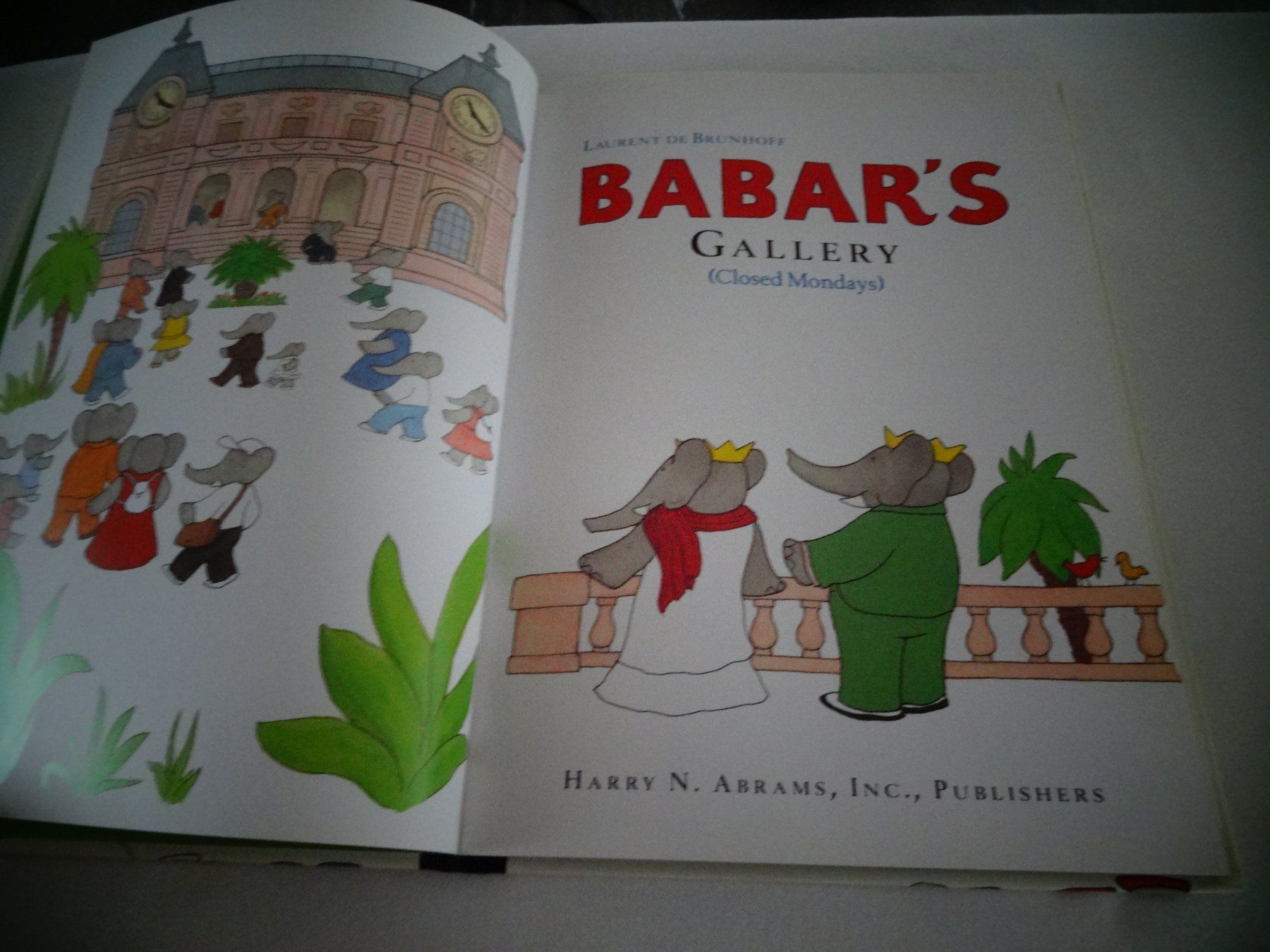 Bücher: Babar`s  Gallery  Brunhoff mit Poster – Gebraucht aus Neerach von jenny062 3