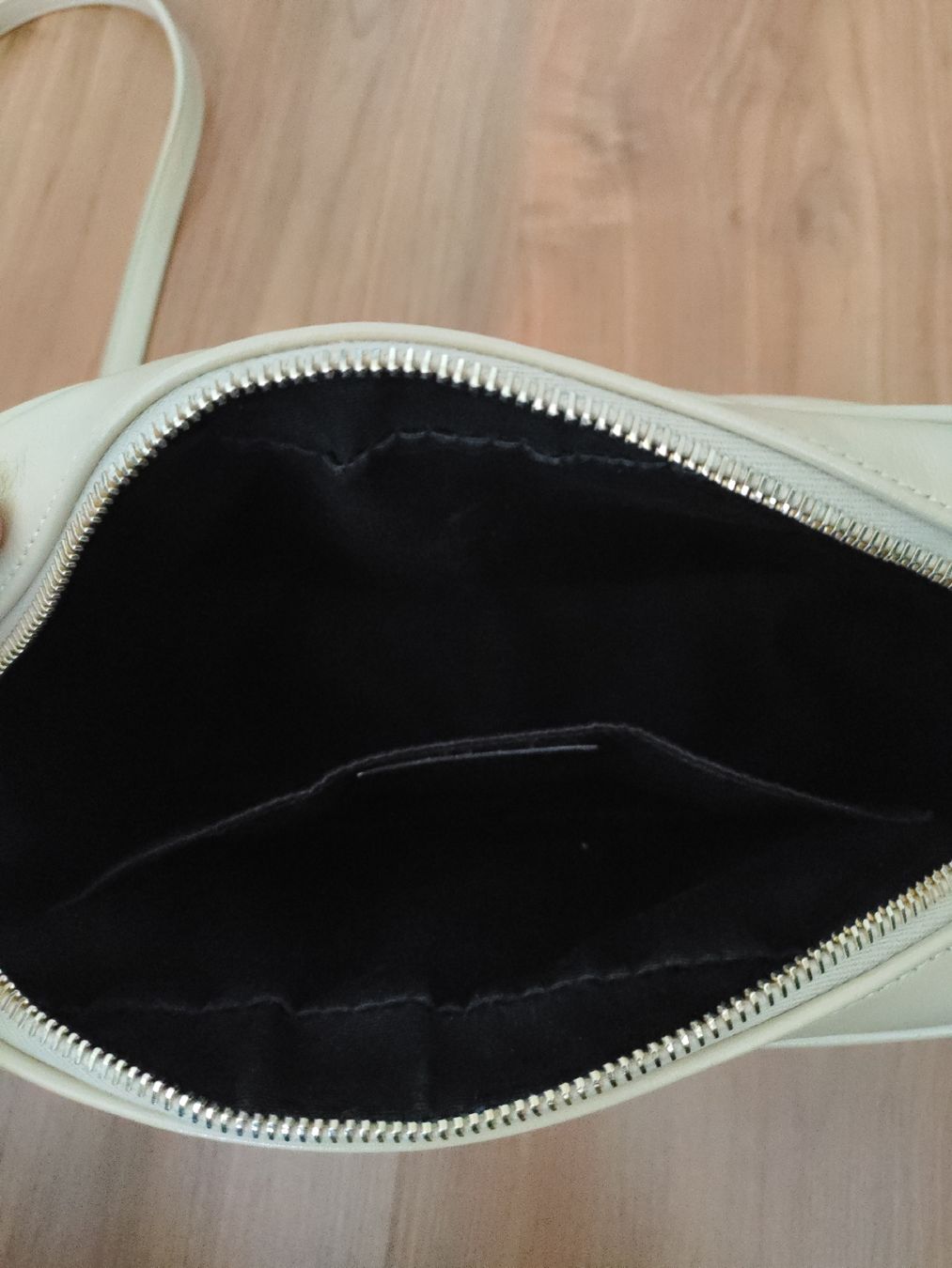 Saint Laurent Taschen für Damen: Camerabag Lou von Saint Laurent – Gebraucht aus Port von 243rina 3