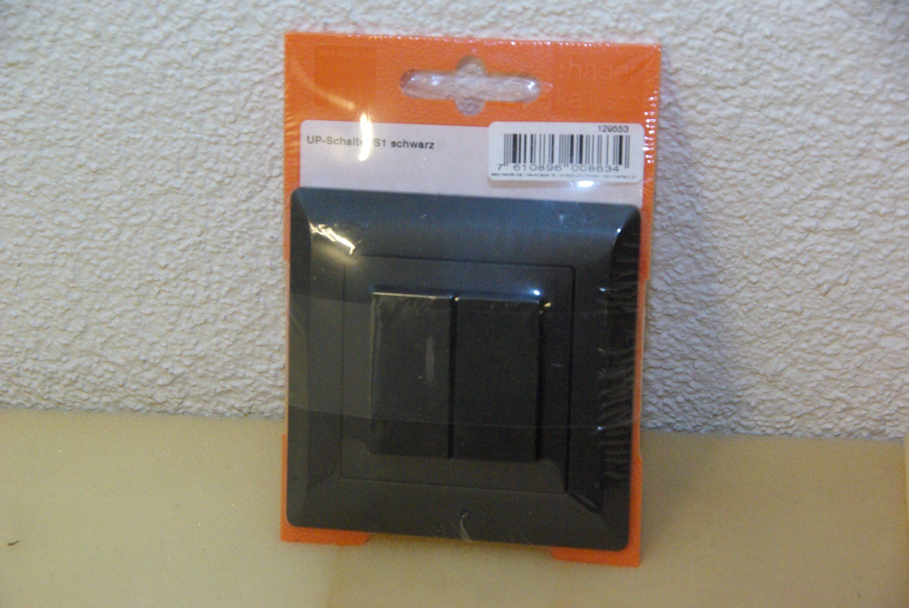 Hager Schalter: Hager Kallysto UP-Doppelschalter, schwarz – Neu und originalverpackt aus Herisau von Cevianer1844