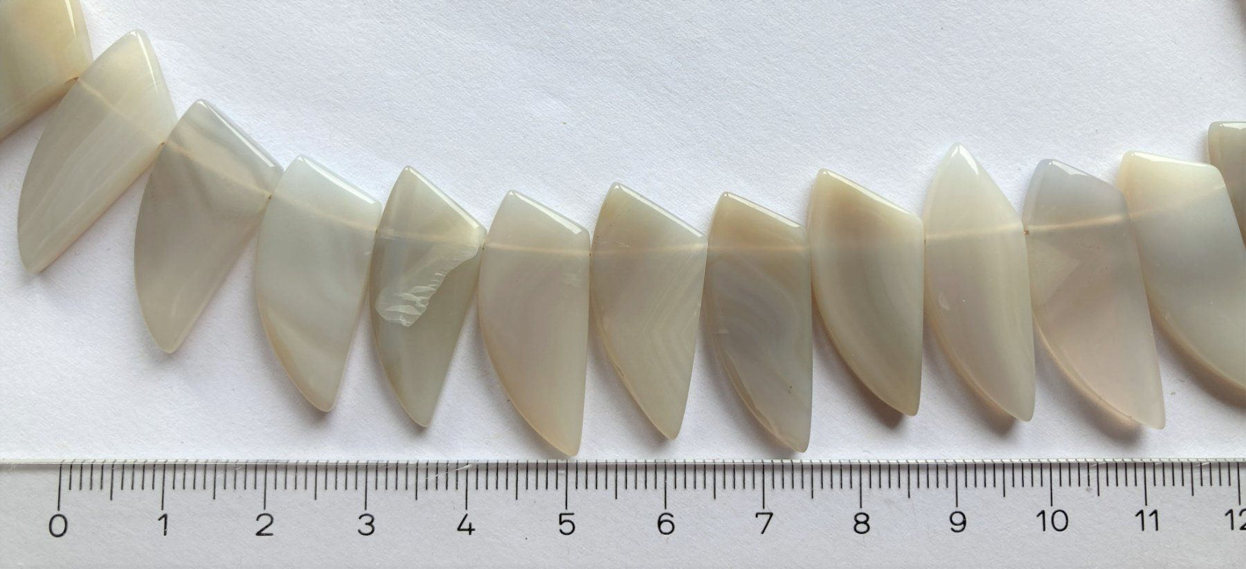 Perle (finte): 25 perles Agate, "Dents" / Achat – Nuovo e nell'imballaggio originale da Goumoens-la-Ville venduto da brandonv 1